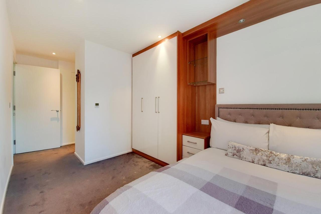 Free Parking - Two Bed Apartment By London Docklands Exterior foto
